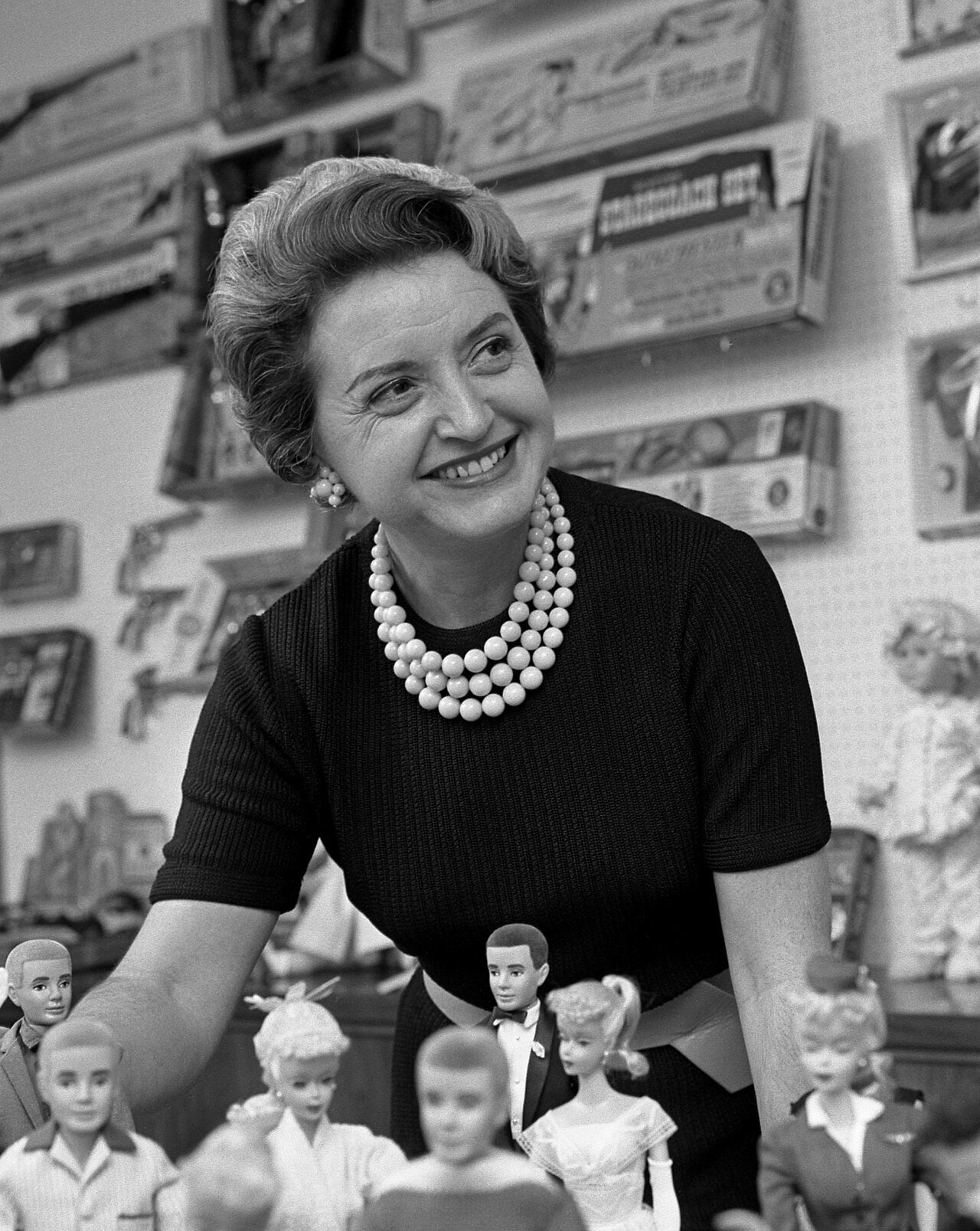 Ruth Handler: L’Imprenditrice che ha Fondato la Mattel e Creato la Mitica Bambola di Plastica Barbie